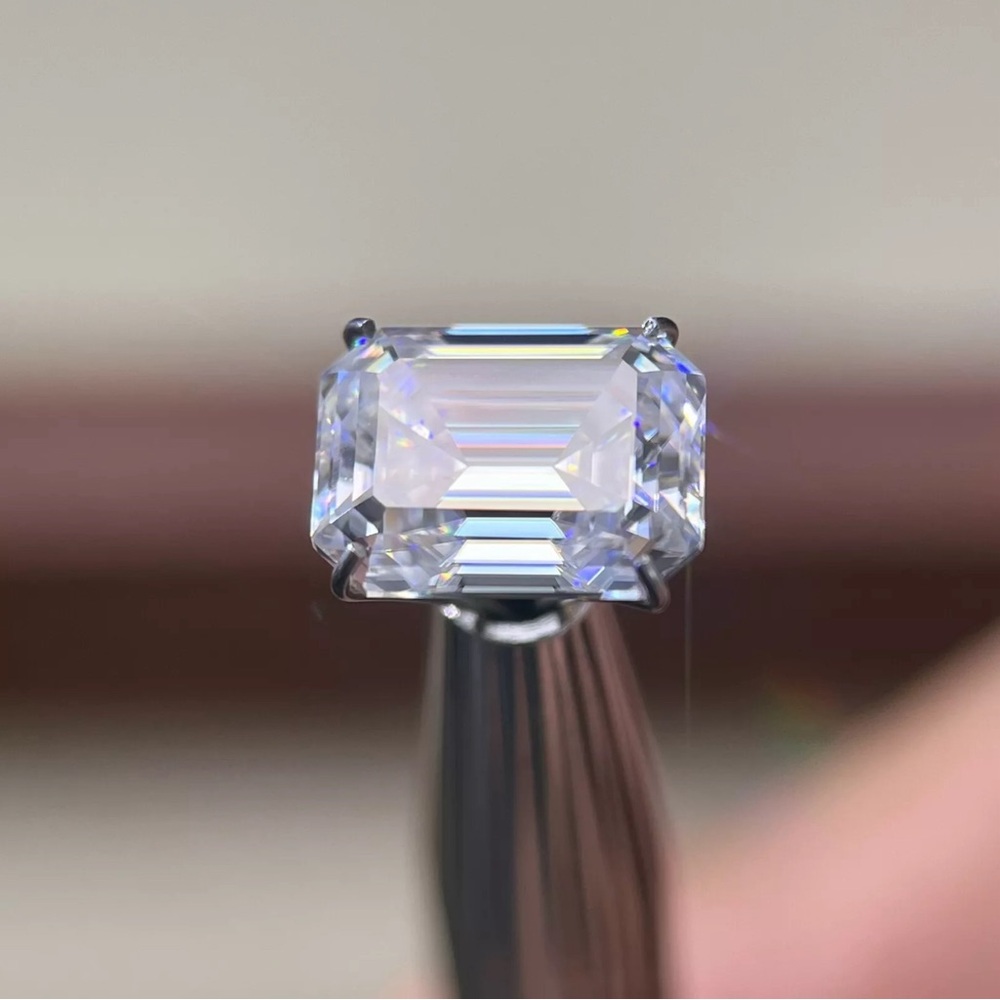 4CT VVS D Emerald Cut Moissanite Stone Loose Gemstone With Certificate